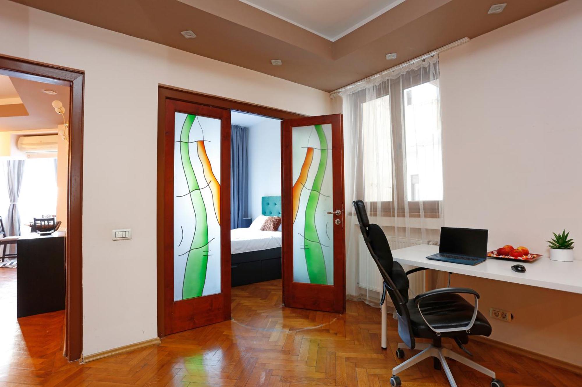 Peaceful Getaway - Generous 3-Bedroom Sanctuary - Close To Historic Old Town Bucareste Exterior foto