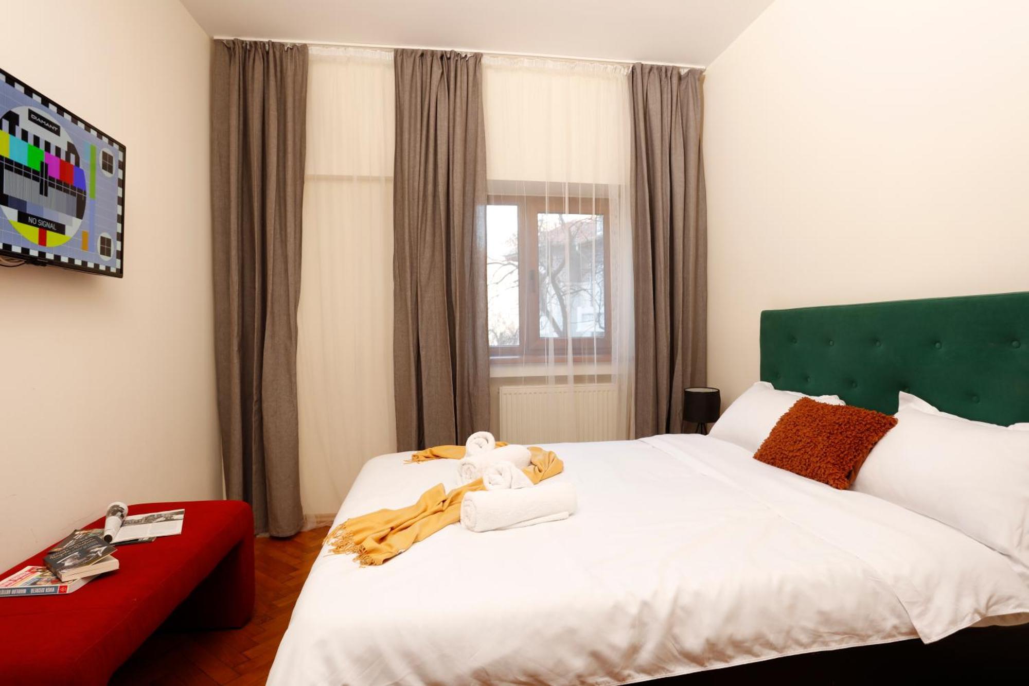 Peaceful Getaway - Generous 3-Bedroom Sanctuary - Close To Historic Old Town Bucareste Exterior foto